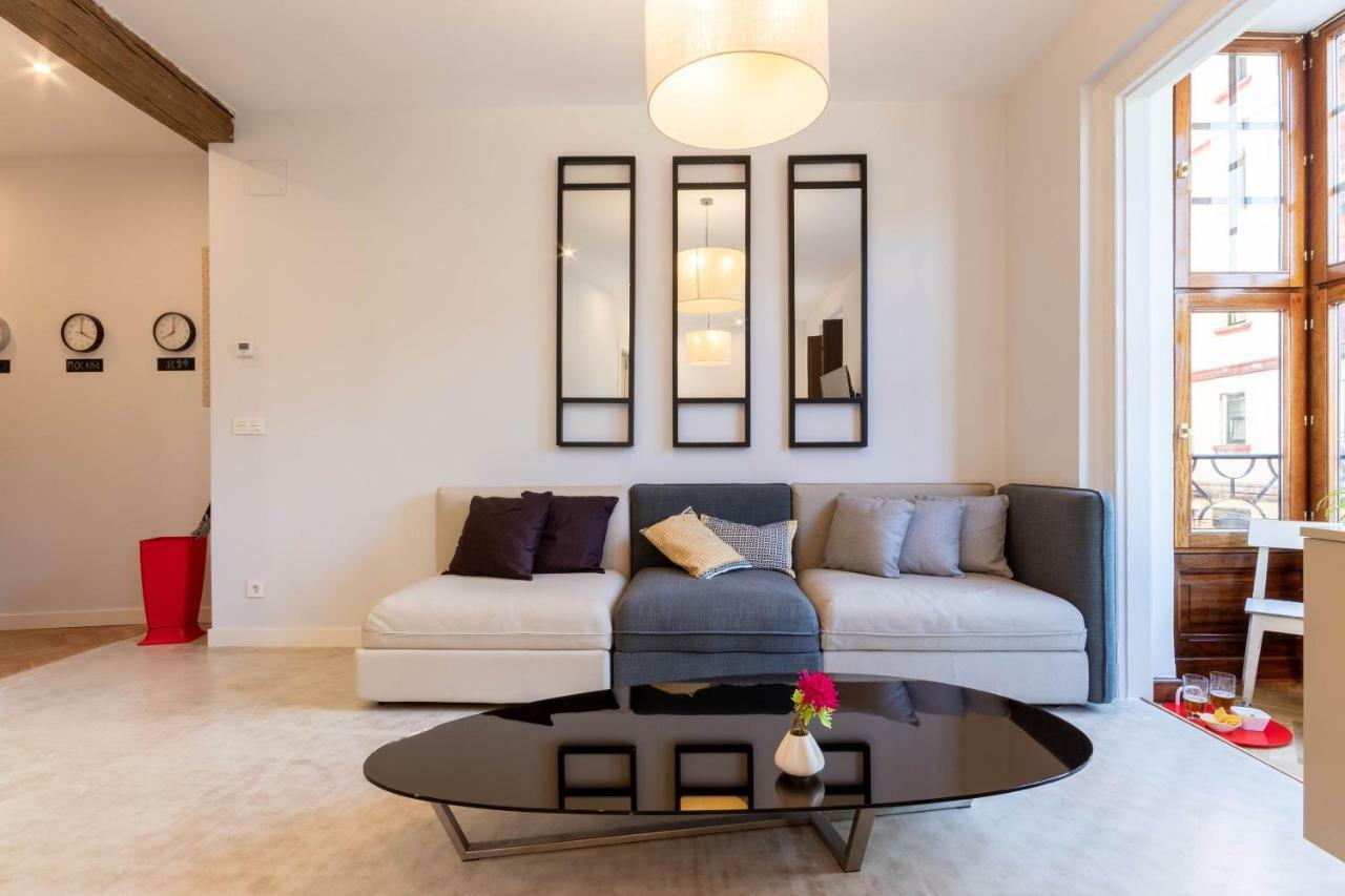 Acogedor, De Diseno Moderno En Zona Antigua Apartment Bilbao Ngoại thất bức ảnh