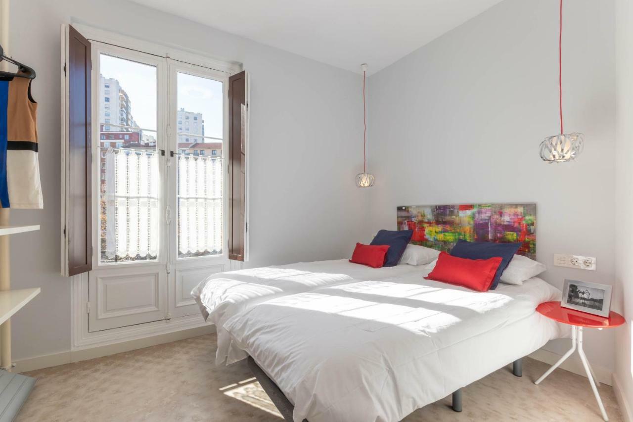 Acogedor, De Diseno Moderno En Zona Antigua Apartment Bilbao Ngoại thất bức ảnh