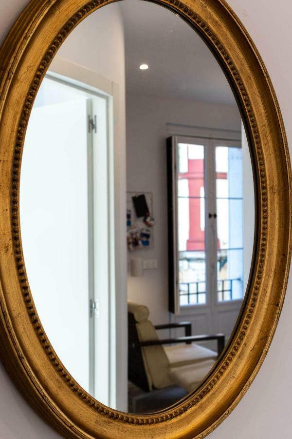 Acogedor, De Diseno Moderno En Zona Antigua Apartment Bilbao Ngoại thất bức ảnh
