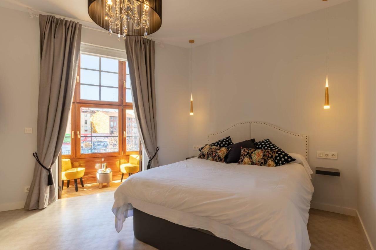 Acogedor, De Diseno Moderno En Zona Antigua Apartment Bilbao Ngoại thất bức ảnh