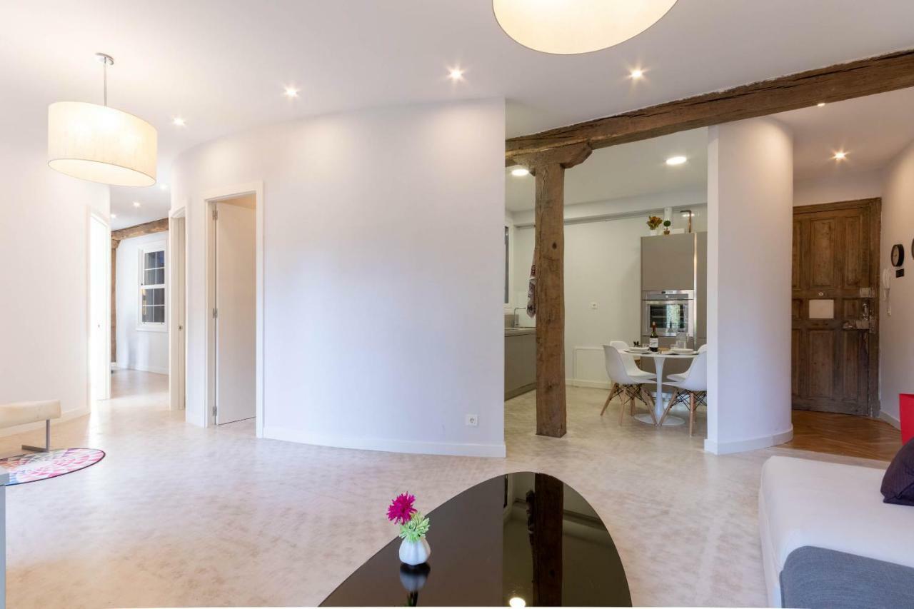 Acogedor, De Diseno Moderno En Zona Antigua Apartment Bilbao Ngoại thất bức ảnh